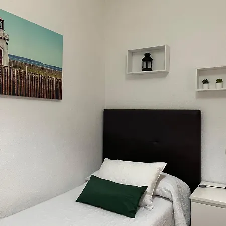 Ciudad Jardin Con Parking Apartment
