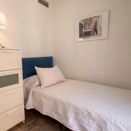 Ciudad Jardin Con Parking Cordoba