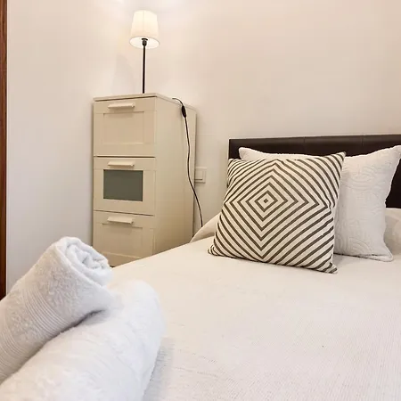 Apartment Ciudad Jardin Con Parking